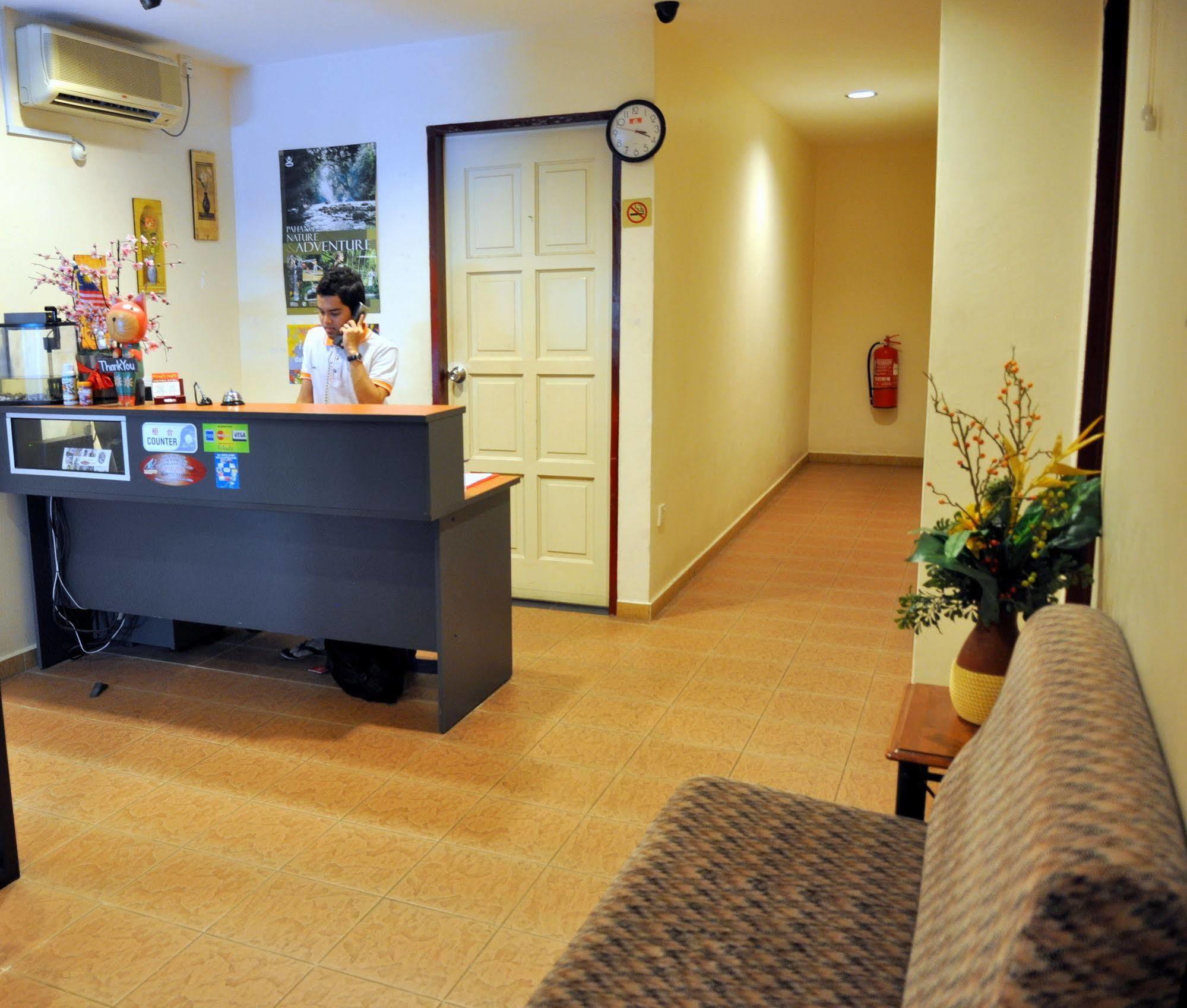 Oyo 984 Kings Hotel Kuantan Exterior foto