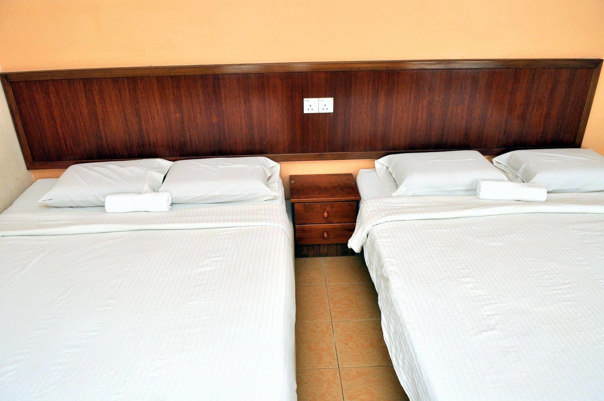 Oyo 984 Kings Hotel Kuantan Exterior foto